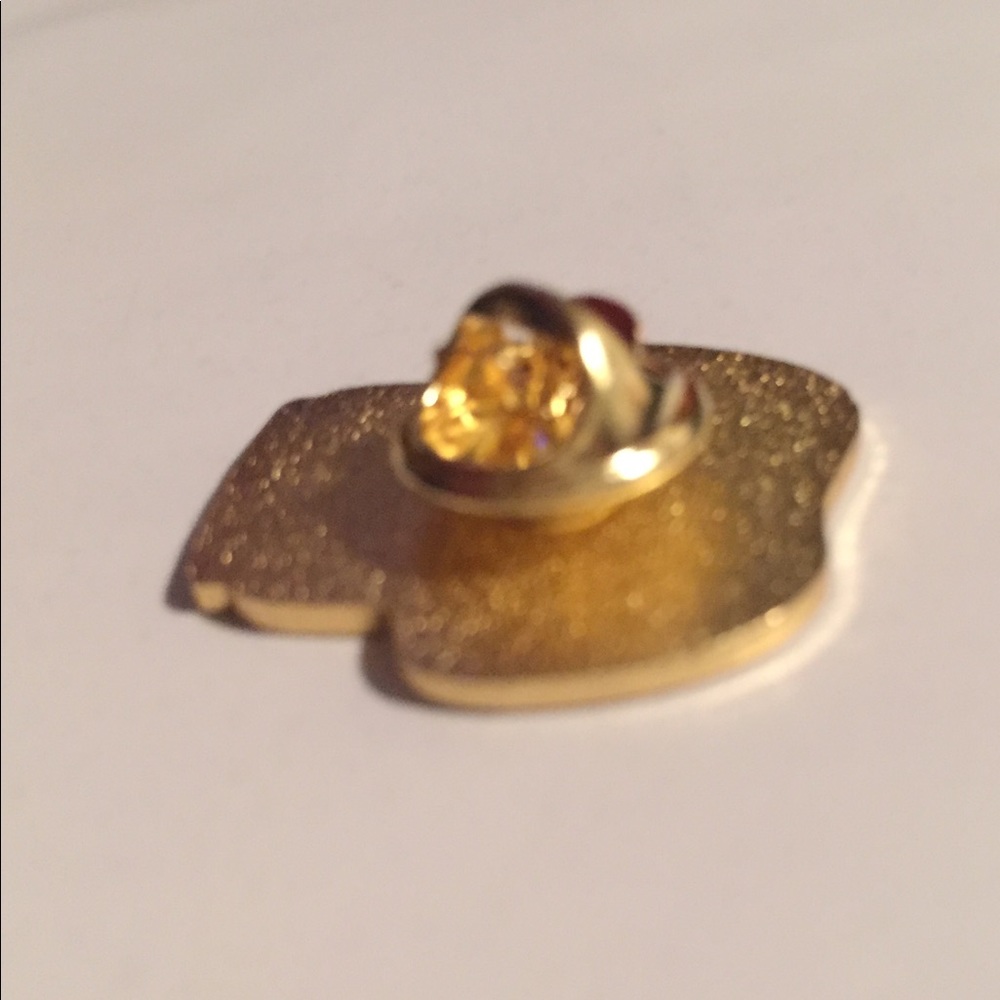 Enamel pin - Picture 2 of 2